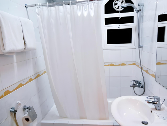 Bathroom 3, Manam 2 Hotel Apartments, Muttrah