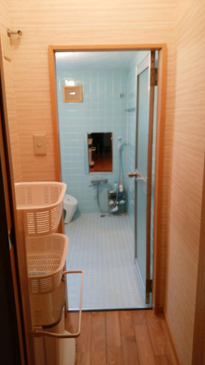 Bathroom, Umi to Hoshi No Yado, Gotō