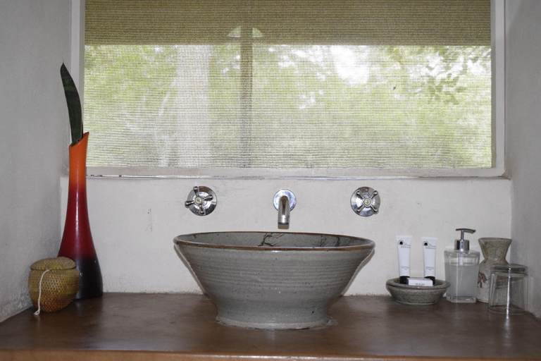 Bathroom 2, Tembe Elephant Park, Umkhanyakude