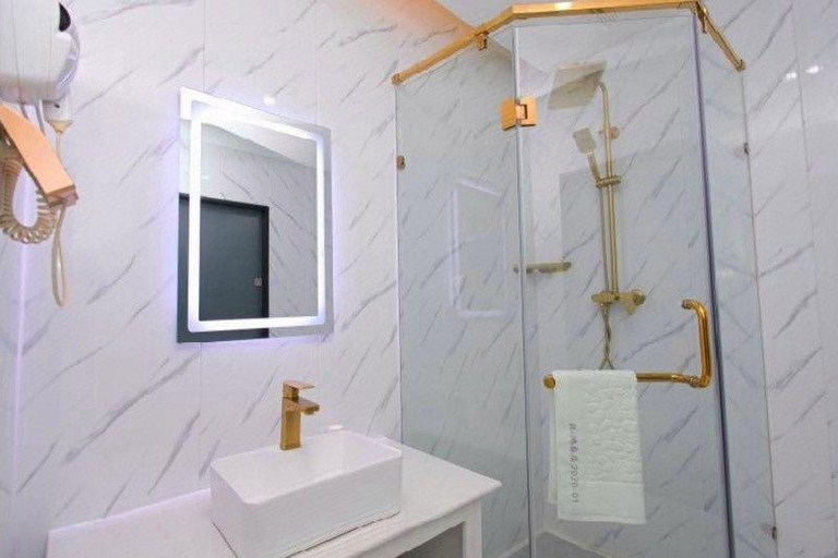 Bathroom 3, 7 Days Premium Zibo Zichuan Hongtai, Zibo