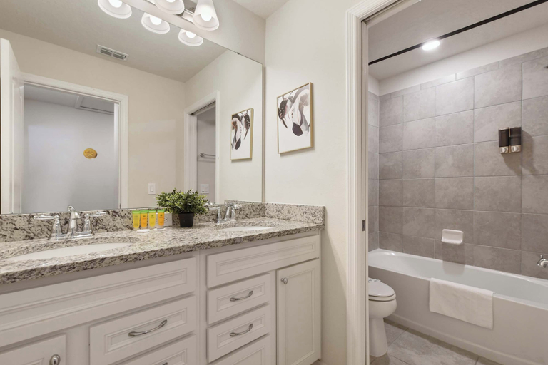 Bathroom 3, 7BR Solterra Resort - Newly Renovated Home w Pool, Polk