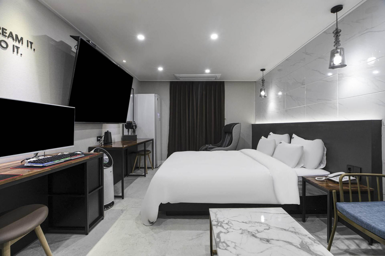 Bedroom 2, Wolgot pier 106, Siheung
