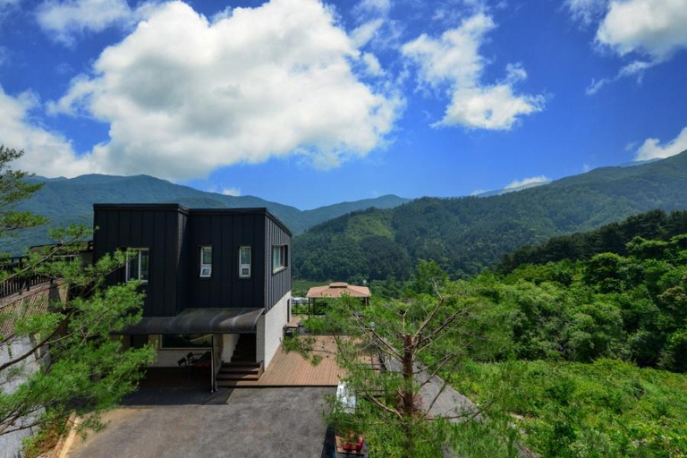 Exterior & Views 1, Gapyeong Deep Sanarae Pension, Gapyeong
