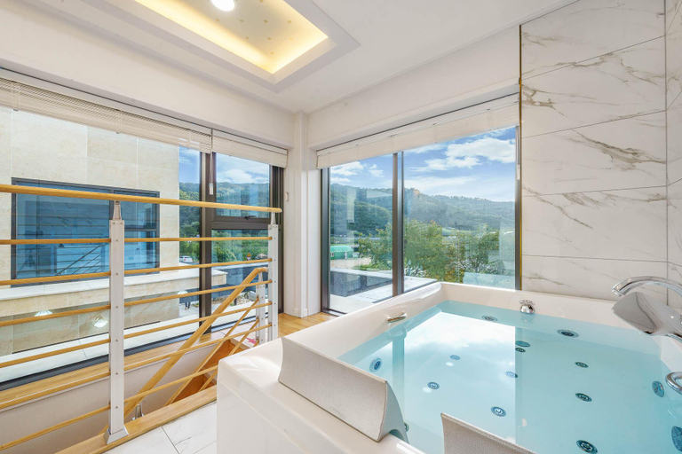 Bathroom 3, Gimcheon Dream Kids Pool Villa, Gimcheon