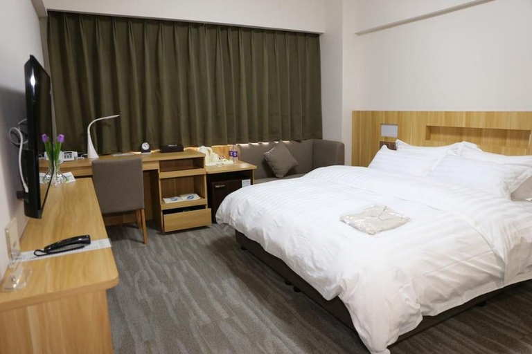 Bedroom 2, Royal Hotel, Dalian