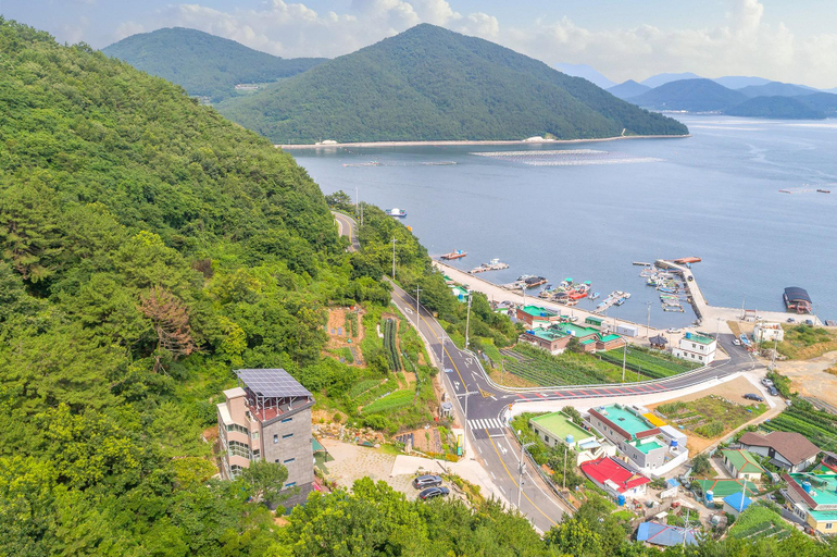 Others 2, Ajirang, Geoje Island, Geoje