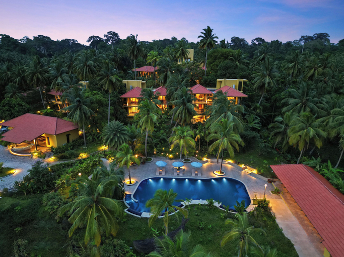 Outdoor pool, Waterwoods Resort and Villas Havelock, South Andaman