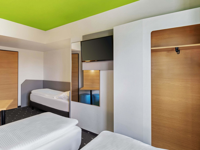 Bedroom 2, B&B Hotel Hamburg-Wandsbek, Hamburg