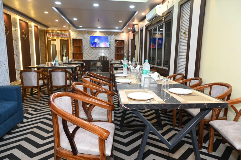 Food & Drinks 4, Hotel Meera Palace, Deoghar
