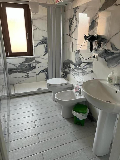 Bathroom 4, La Casa di Chiaretta, Catanzaro