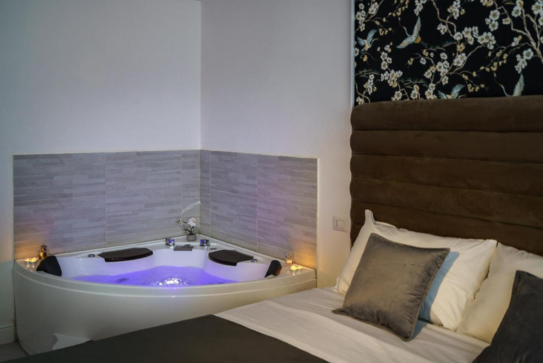 Bathroom 2, Atena Rooms, Cagliari