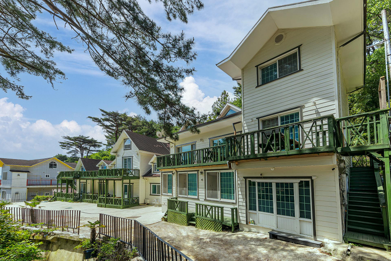 Exterior & Views, Geoje Island Dream Pension, Geoje