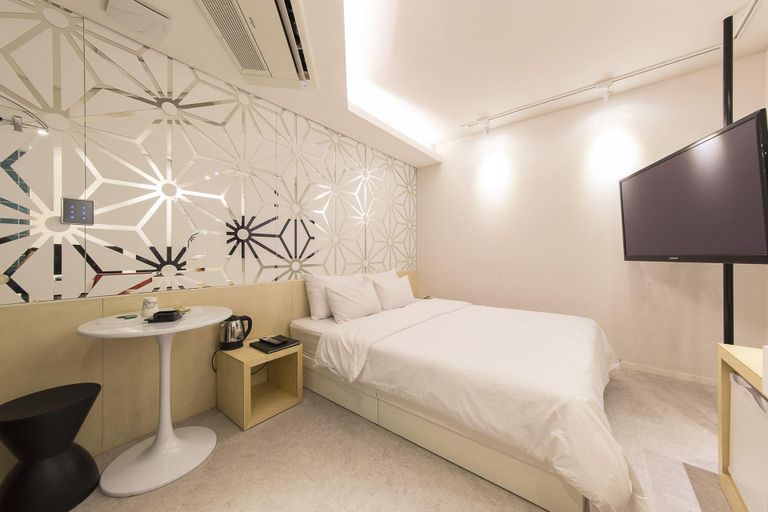 Bedroom 3, Bucheon Hotel I, Bucheon