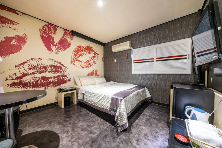 Bedroom 2, Hwaseong Bobos, Hwaseong