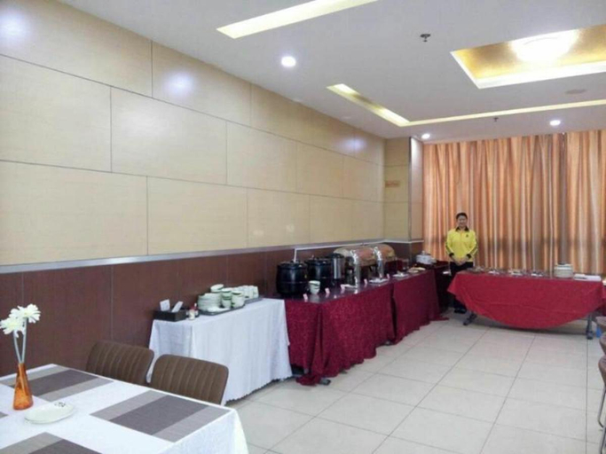 Food & Drinks, Super 8 Hotel Handan Stadium, Handan