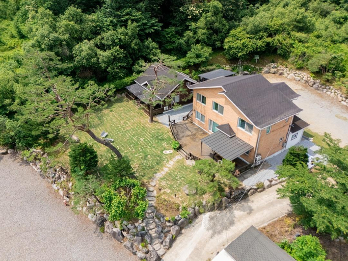 Exterior & Views 4, Yangpyeong munaen Star Pension, Yangpyeong