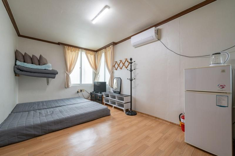Bedroom, Goseong Seolhee Pension, Goseong