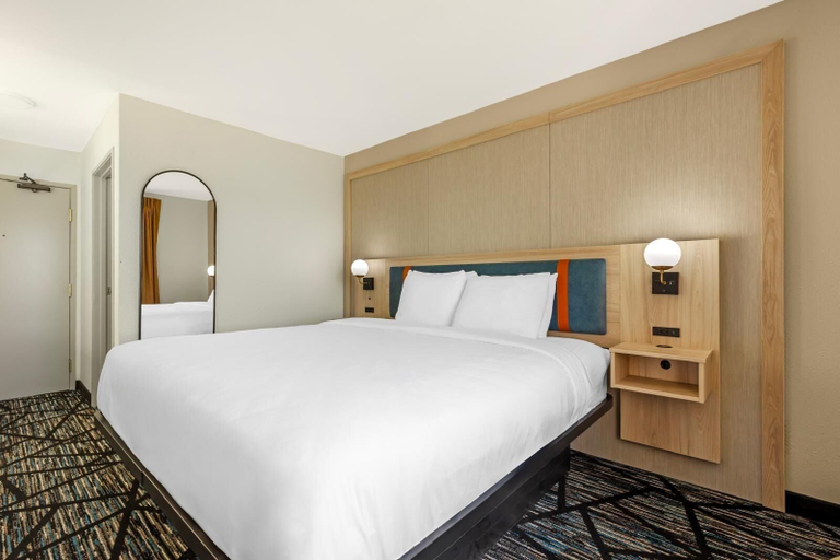 Bedroom 2, Bay Inn & Suites Troy, Lincoln