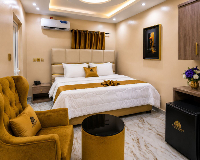 Room 3, Golden Garden Hotel & Suites, Kosofe