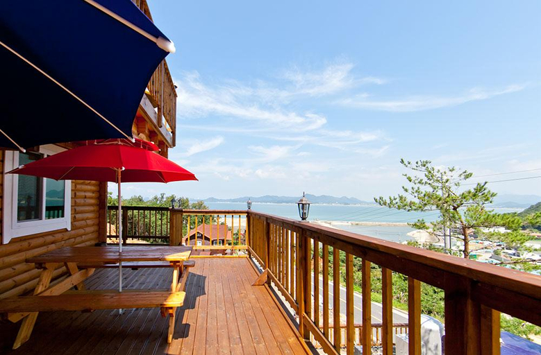 Others 5, Boryeong Haesol Log Pension, Boryeong