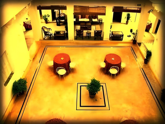 Others 4, Hotel Shree Niwas, Jaipur