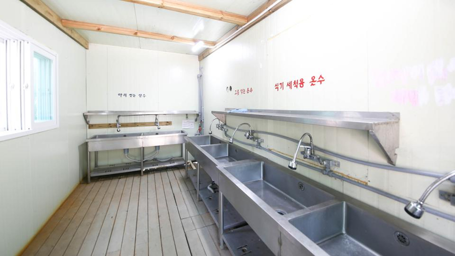 Bathroom 3, Pocheon Pine Tree Auto Camping Site, Pocheon