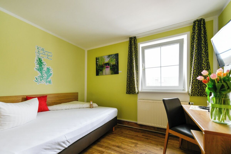 Bedroom 4, Hotel Zum Stern, Spree-Neiße