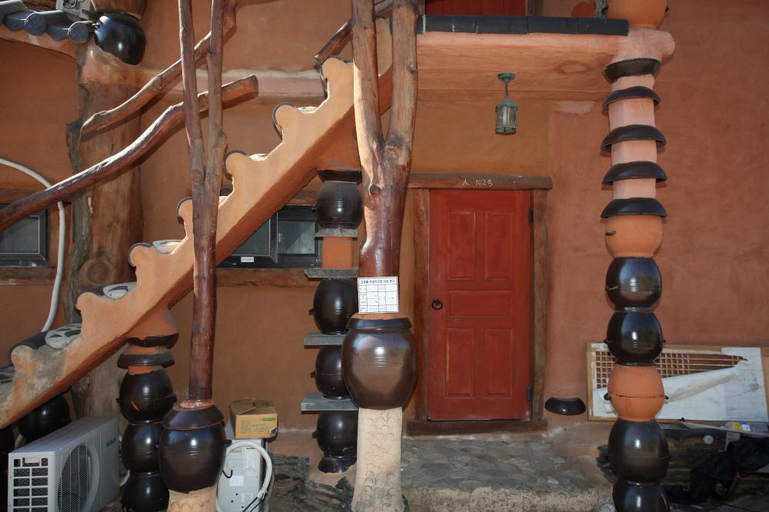 Others 3, Tongyeong Gigasolsol Pension, Tongyeong
