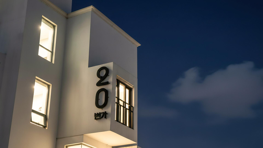 Exterior & Views, Gyeongju 20th Street Spa Pension, Gyeongju