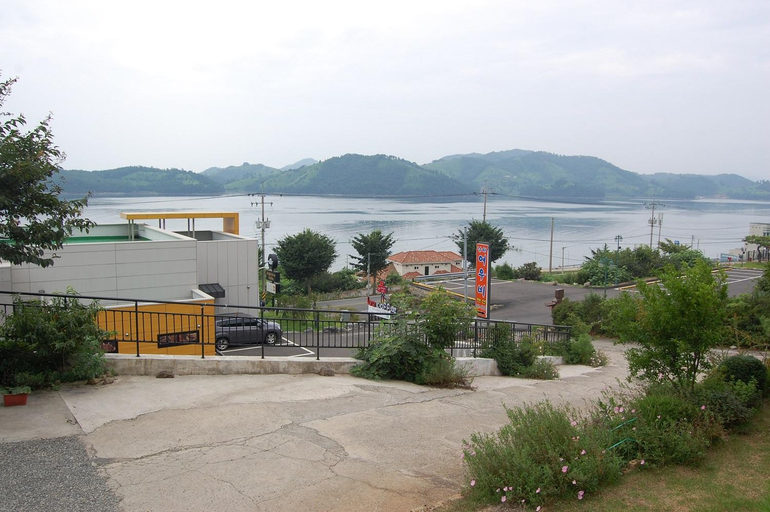 Others 3, Namhae Yeoubi Pension, Namhae