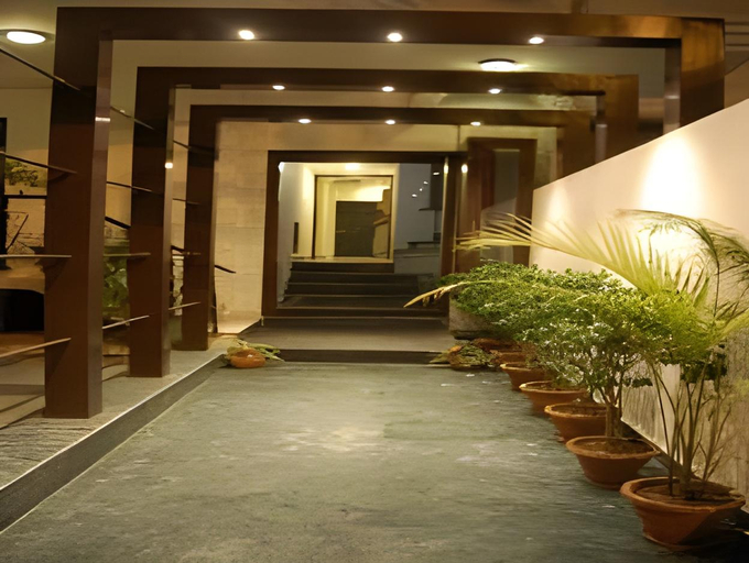 Others 5, Hotel Deer Parkk, Delhi