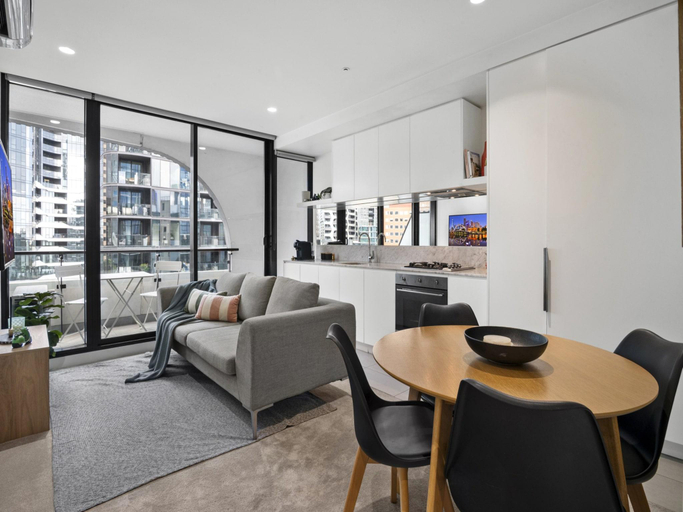 Interior view 3, Bright 2-Bed Apartment Near South Melbourne, Melbourne