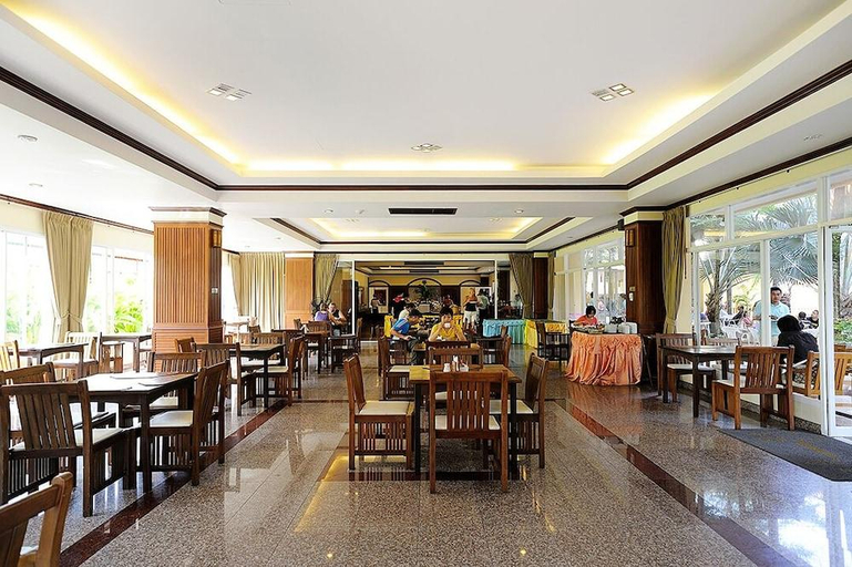 Food & Drinks 5, B Buri Hotel, Phuket Island