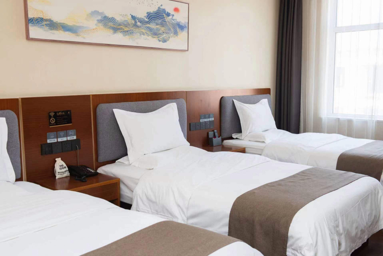 Bedroom 2, Home Inn Huayi (Linyi Lanling Yucai Road), Linyi