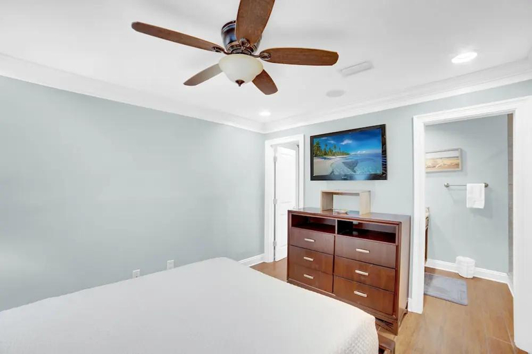Bedroom 2, Sugar Beach 348, Baldwin