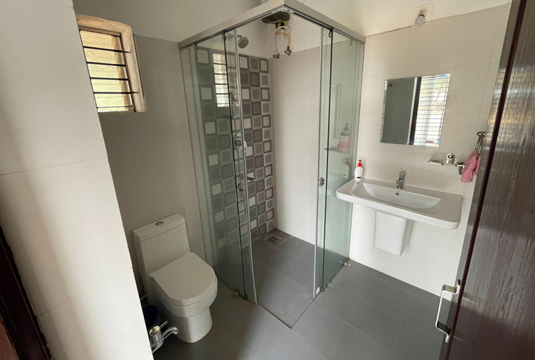 Bathroom 3, Gintara Homestay by evaddo stays, Udupi