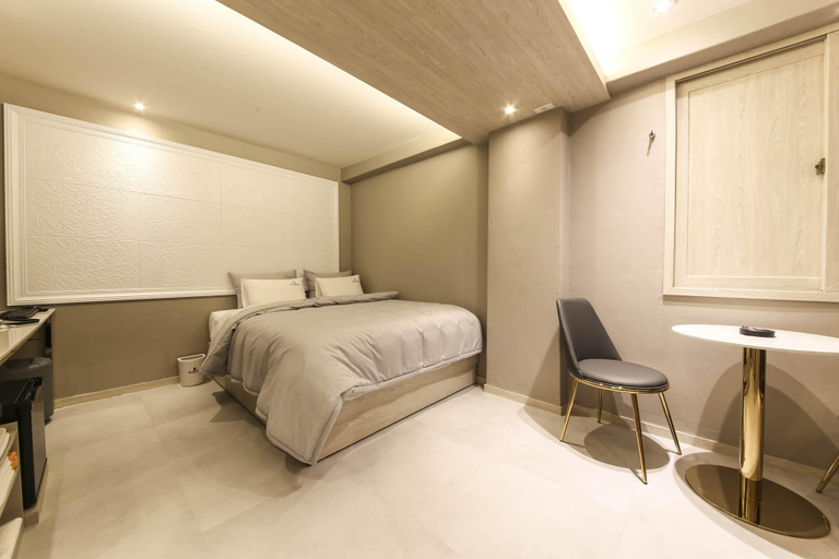 Bedroom 2, Busan Minam SS, Dongnae