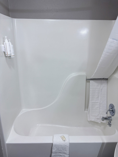 Bathroom 4, Super 8 by Wyndham West Plains, Howell