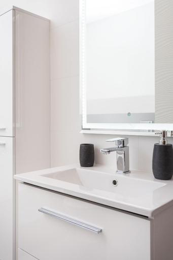 Bathroom 2, Apartamenty InPoint Mogilska Tower, Kraków City