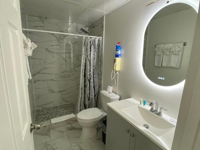 Bathroom 3, Winnisquam Lake Inn, Belknap