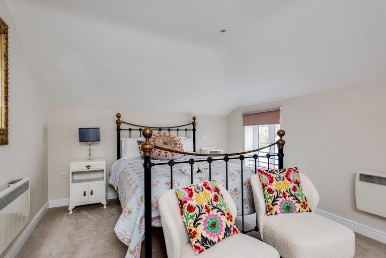 Bedroom 4, The Mews - 1BR Studio in Jericho Near City Centre, Oxfordshire
