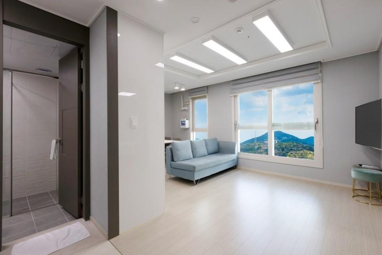 Others 2, Yeosu Stay & Park