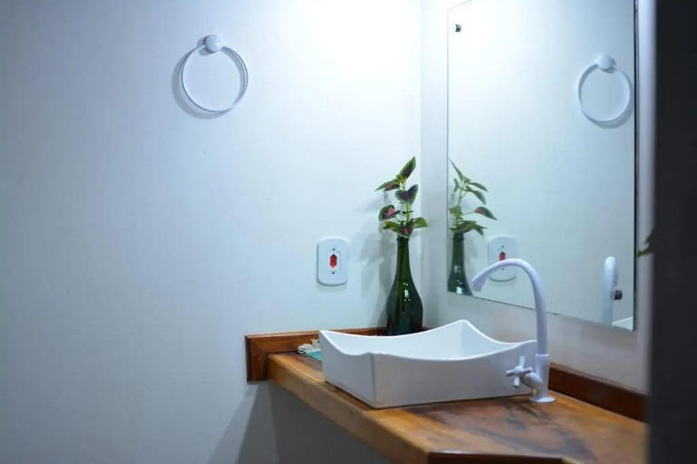 Bathroom, Pousada e Restaurante Sumaúma, Santarém