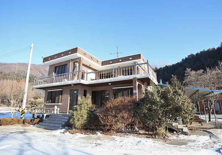Exterior & Views 4, Gapyeong Good Day Pension, Gapyeong