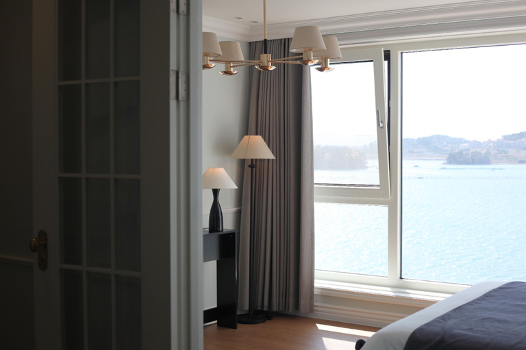 Bedroom 2, Yeosu Solstay, Yeosu