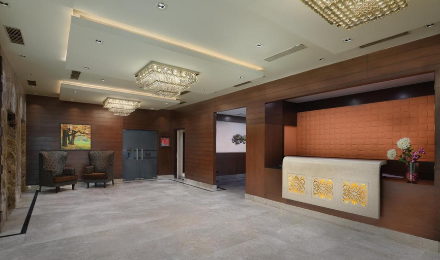 Public Area, Lemon Tree Hotel, Noida, Gautam Buddha Nagar