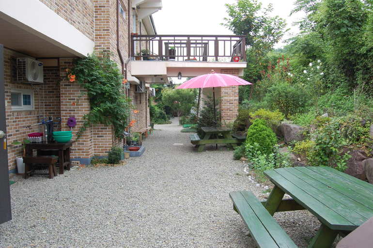 Others 5, Namhae Yeoubi Pension, Namhae