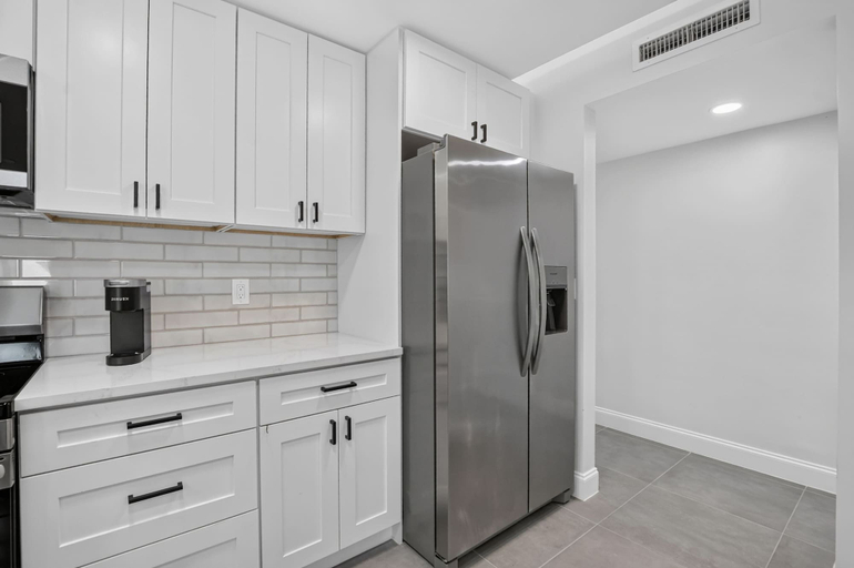 Private kitchen 5, Coveside Hideaway 1 - Coastal Retreat, Broward