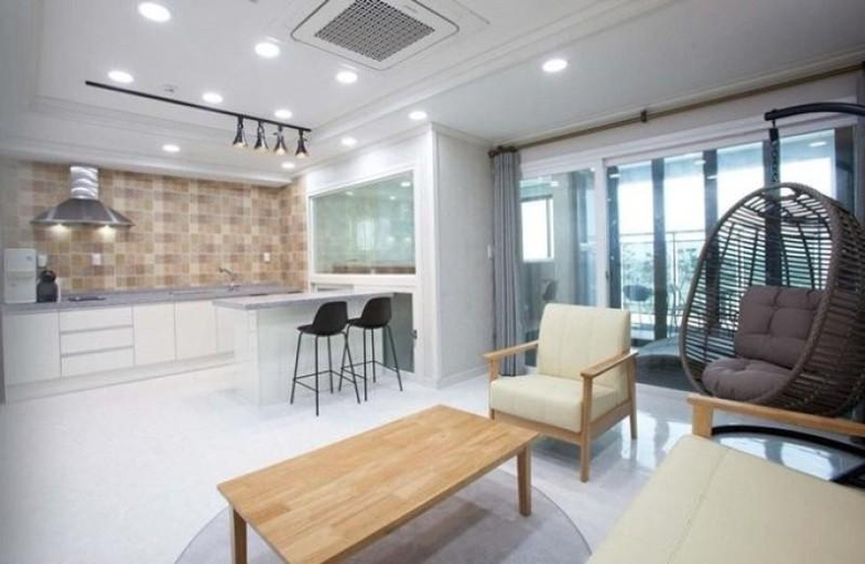 Others 4, Pohang Sea & View Pool Villa, Pohang
