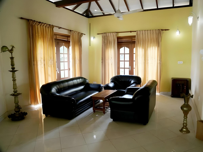 Public Area 2, Savon Rich Garden Resort , Mihinthale